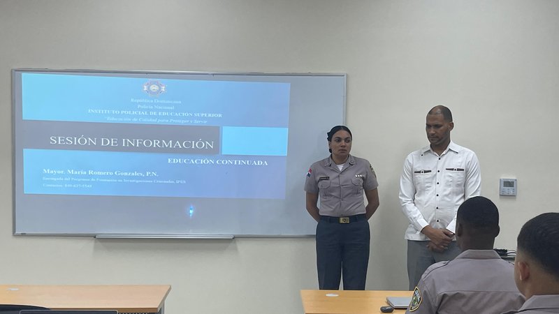 Capacitación en el Instituto Policial de Educación Superior — Policía Nacional RD